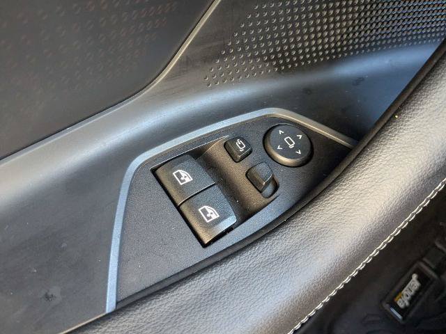 Used 2025 BMW 230i Coupe RWD image 17