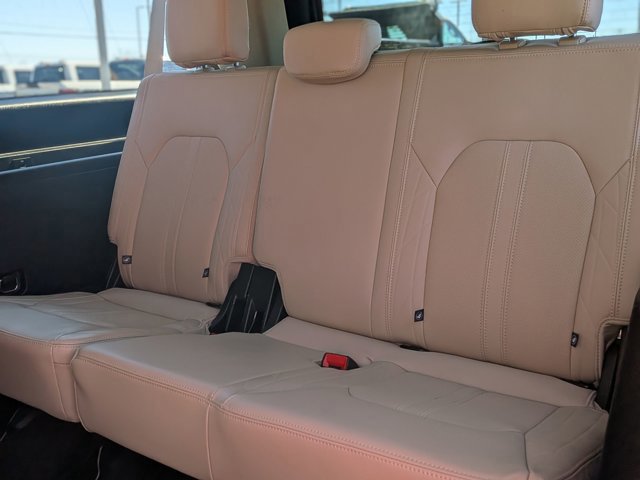 Certified 2024 Ford Expedition Max Platinum image 31