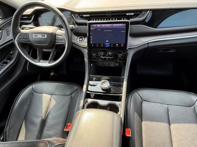 Used 2022 Jeep Grand Cherokee L Limited w/ Black Appearance Package AWD/4WD image 37