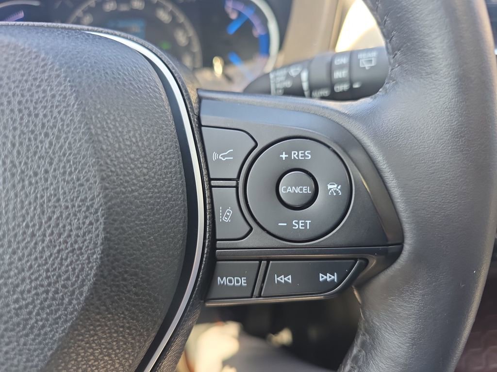 Used 2020 Toyota RAV4 Limited w/ Limited Grade Weather Package AWD/4WD image 28
