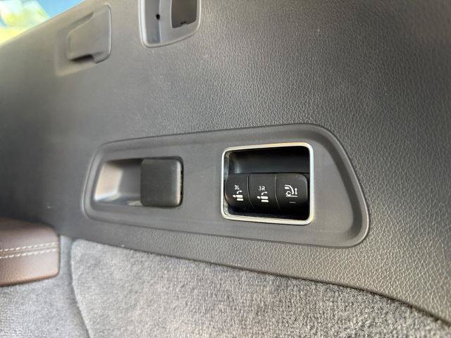 Used 2020 Mercedes-Benz GLS 450 4MATIC image 17