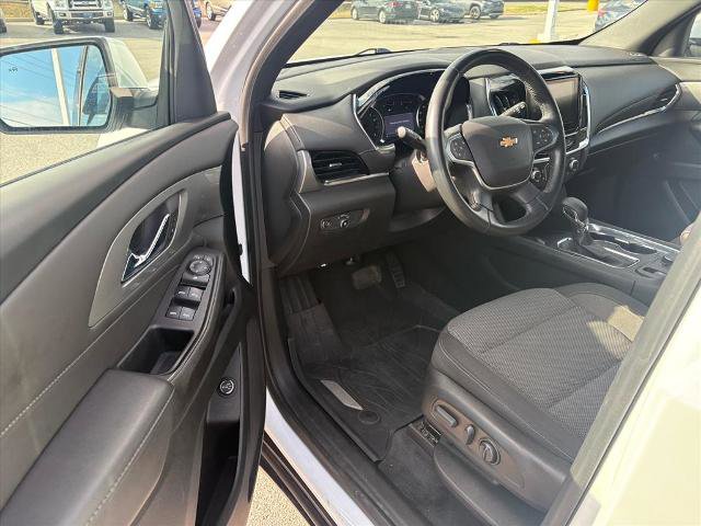 Used 2023 Chevrolet Traverse LT image 7