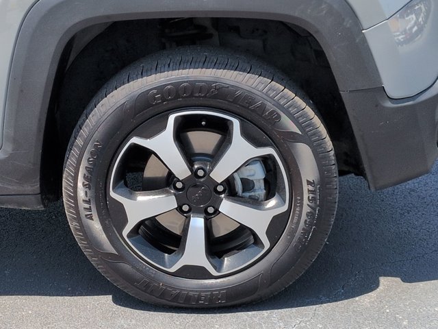 Used 2020 Jeep Renegade Trailhawk w/ Cold Weather Group AWD/4WD image 11