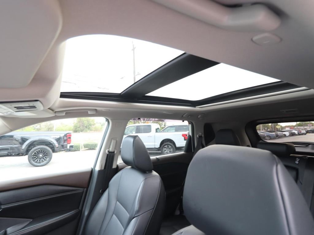 Used 2023 Nissan Rogue SV w/ SV Premium Package image 9