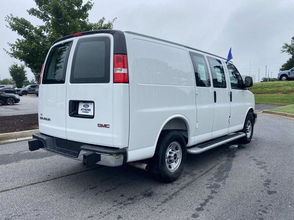 Used 2025 GMC Savana 2500 w/ Driver Convenience Package RWD image 3