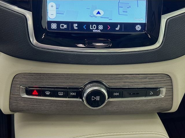 Used 2023 Volvo XC90 B6 Plus w/ Protection Package Premier image 19