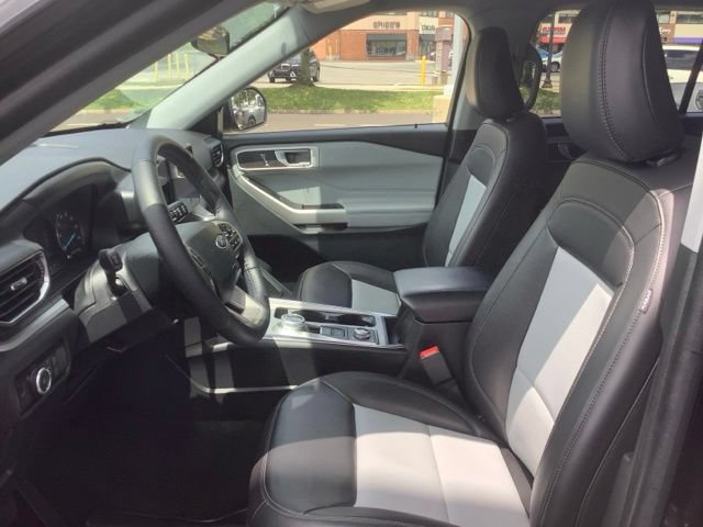 Certified 2023 Ford Explorer XLT w/ Equipment Group 202A AWD/4WD image 10