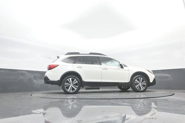Used 2018 Subaru Outback 2.5i Premium image 32