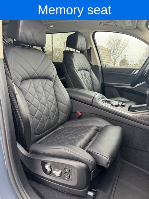 Used 2023 BMW X7 xDrive40i w/ Premium Package image 24