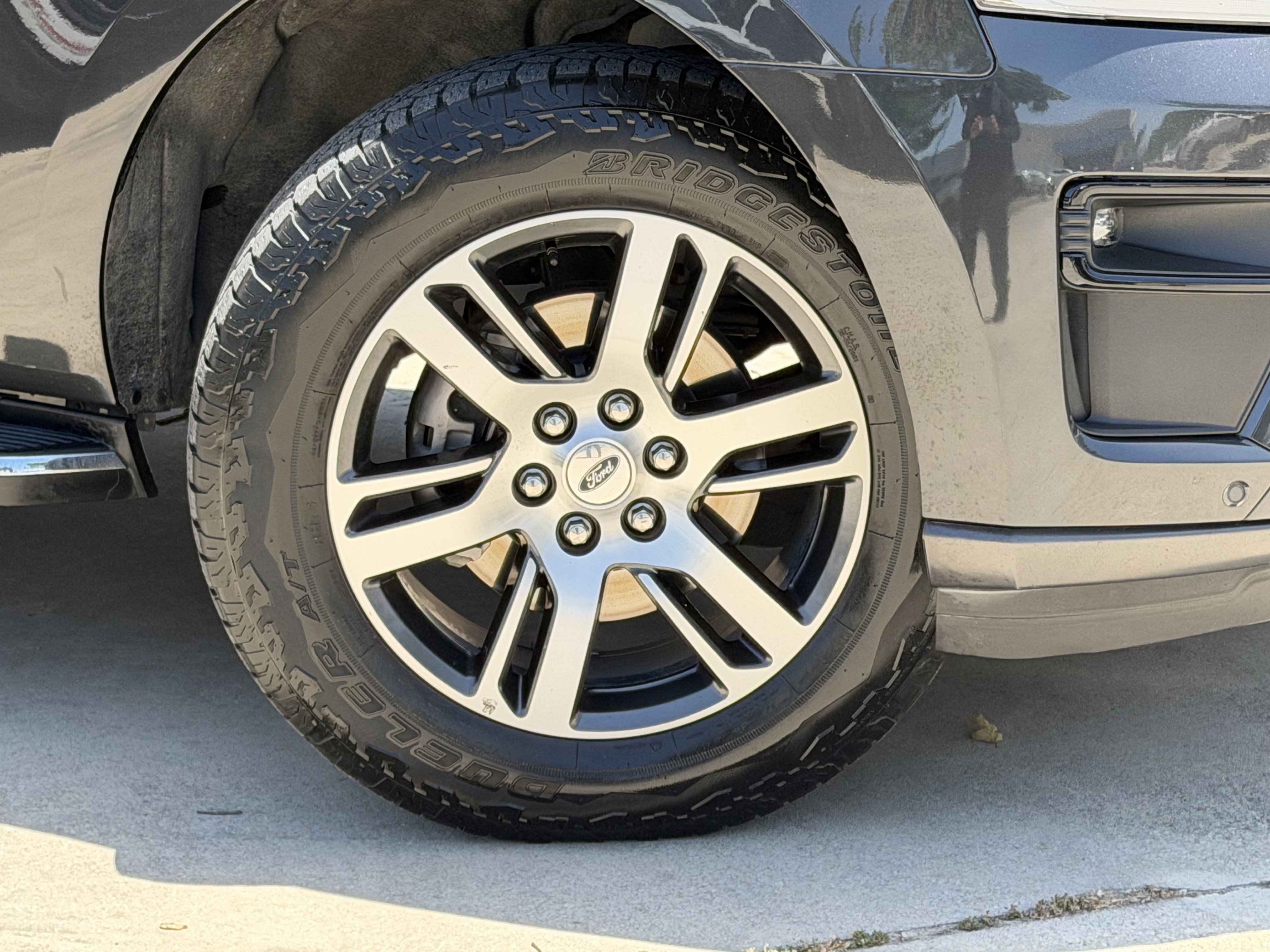 Certified 2023 Ford Expedition XLT RWD image 3