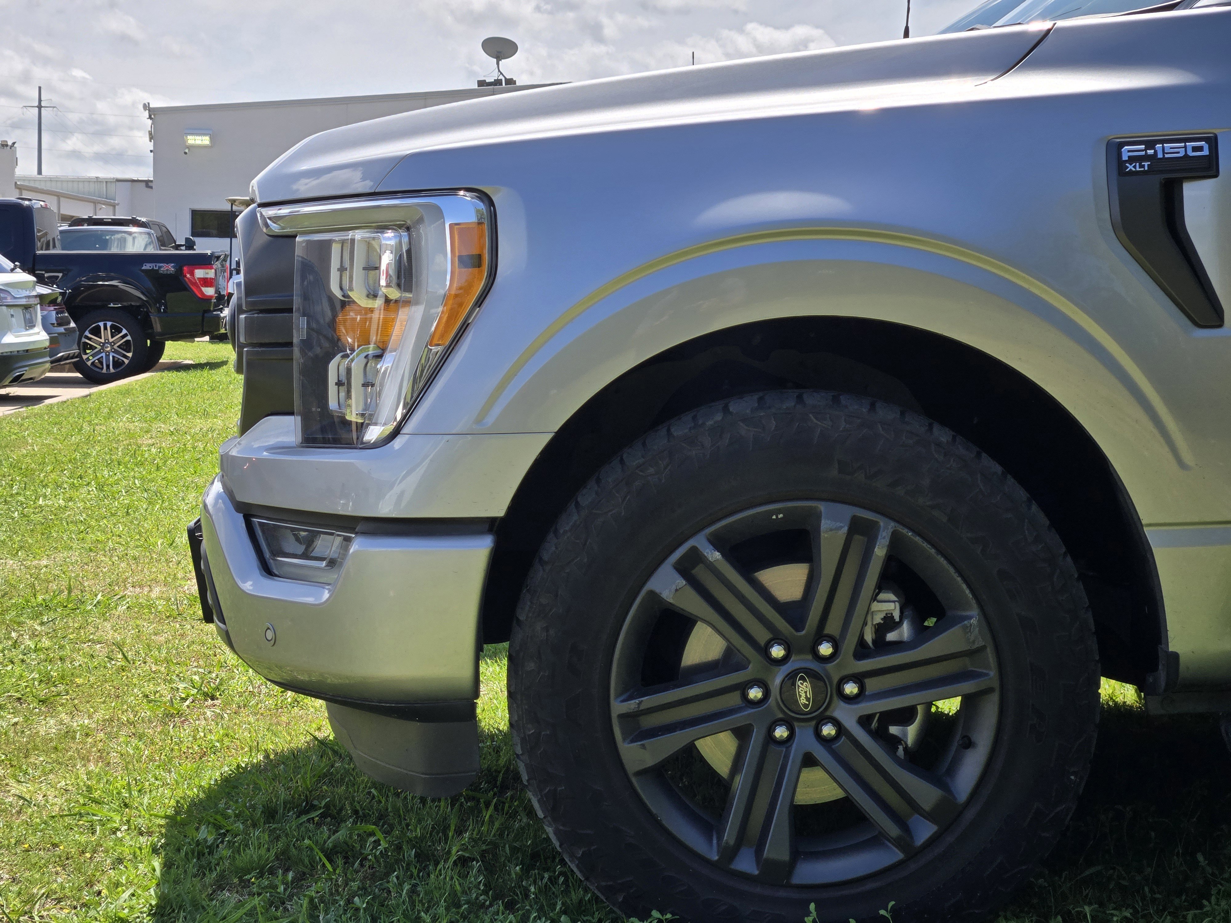 Certified 2022 Ford F150 XLT w/ Equipment Group 302A High image 8