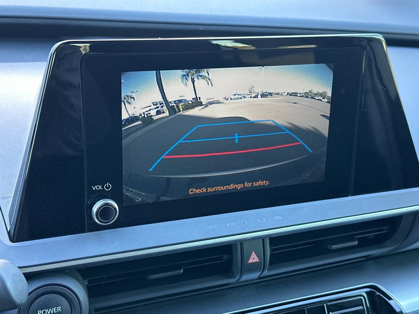 Used 2024 Toyota Prius LE image 18