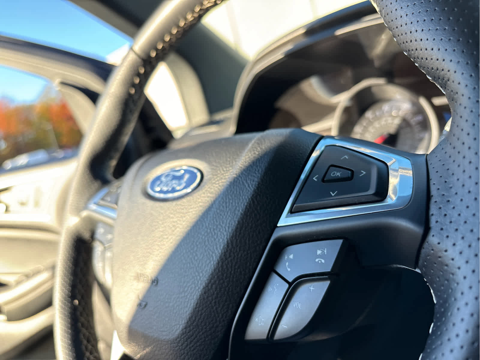 Certified 2022 Ford Edge ST image 16