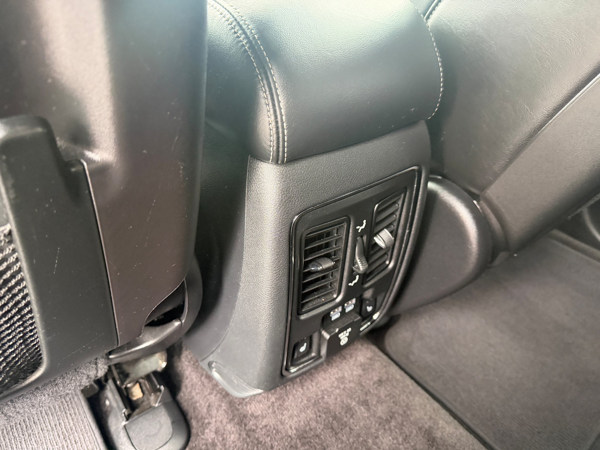Used 2018 Jeep Grand Cherokee SRT AWD/4WD image 21