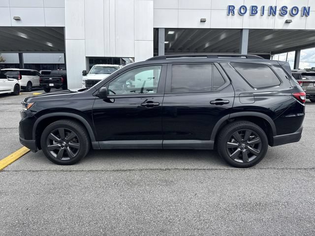 Used 2023 Honda Pilot Sport image 8