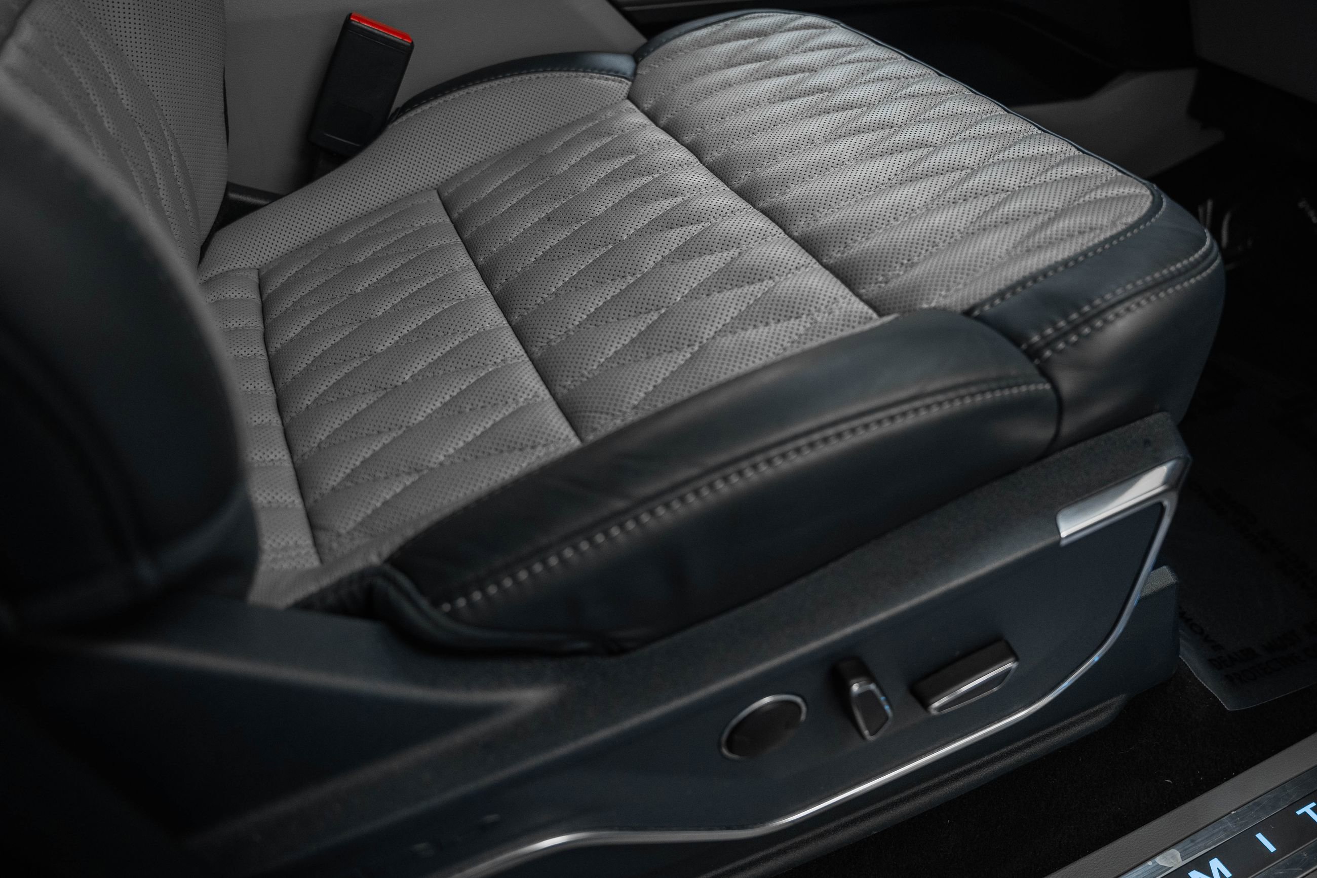 Certified 2023 Ford F150 Limited image 42