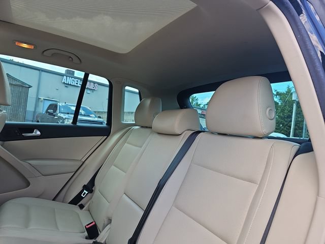 Used 2017 Volkswagen Tiguan Wolfsburg Edition AWD/4WD image 15