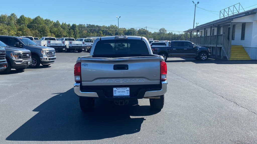Used 2017 Toyota Tacoma TRD Off-Road w/ Tow Package RWD image 6
