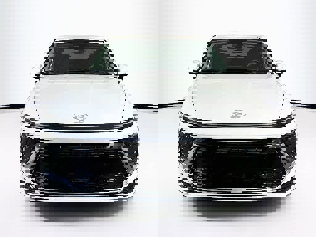 Used 2025 Hyundai Sonata SE FWD image 8