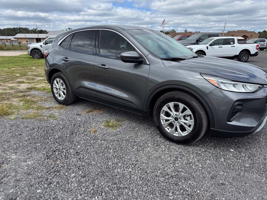Certified 2023 Ford Escape Active w/ Tech Pack #2 FWD image 4