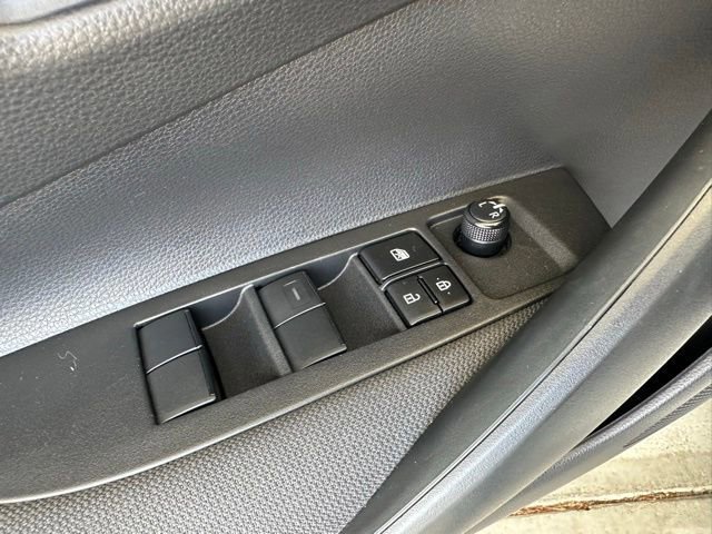 Used 2022 Toyota Corolla LE image 22