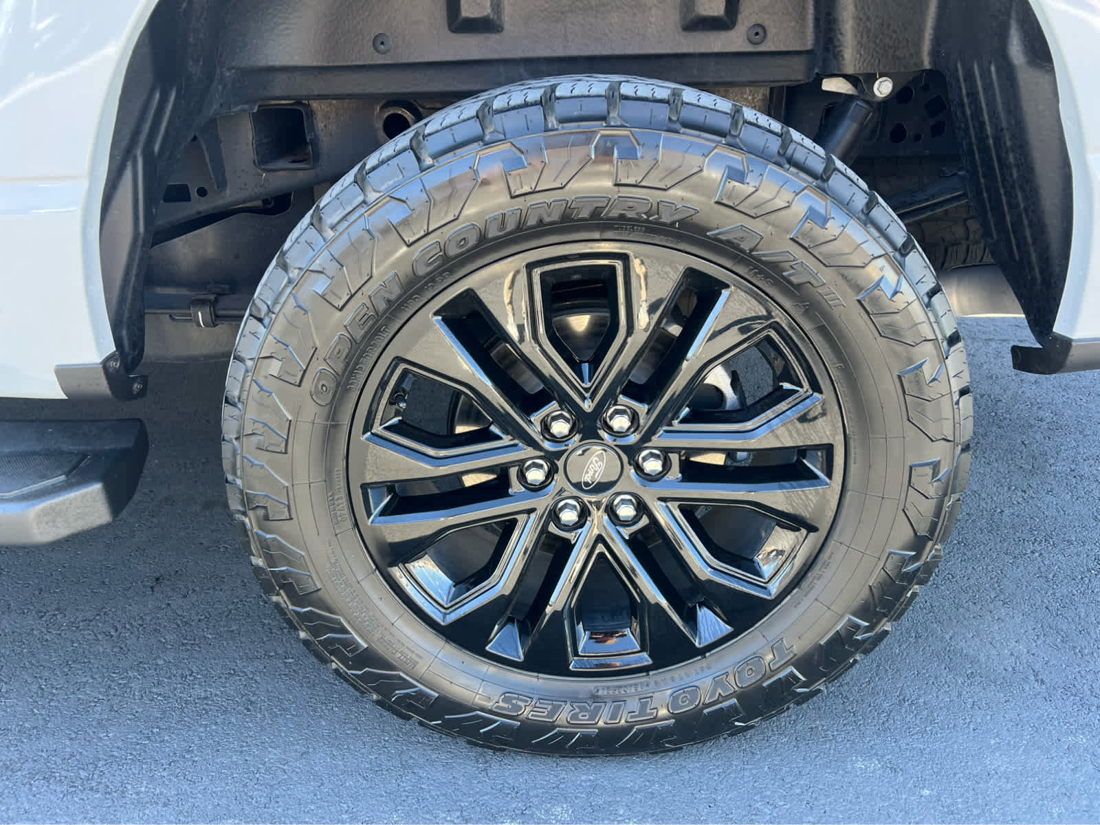 Certified 2025 Ford F150 Lariat w/ Equipment Group 502A High image 14