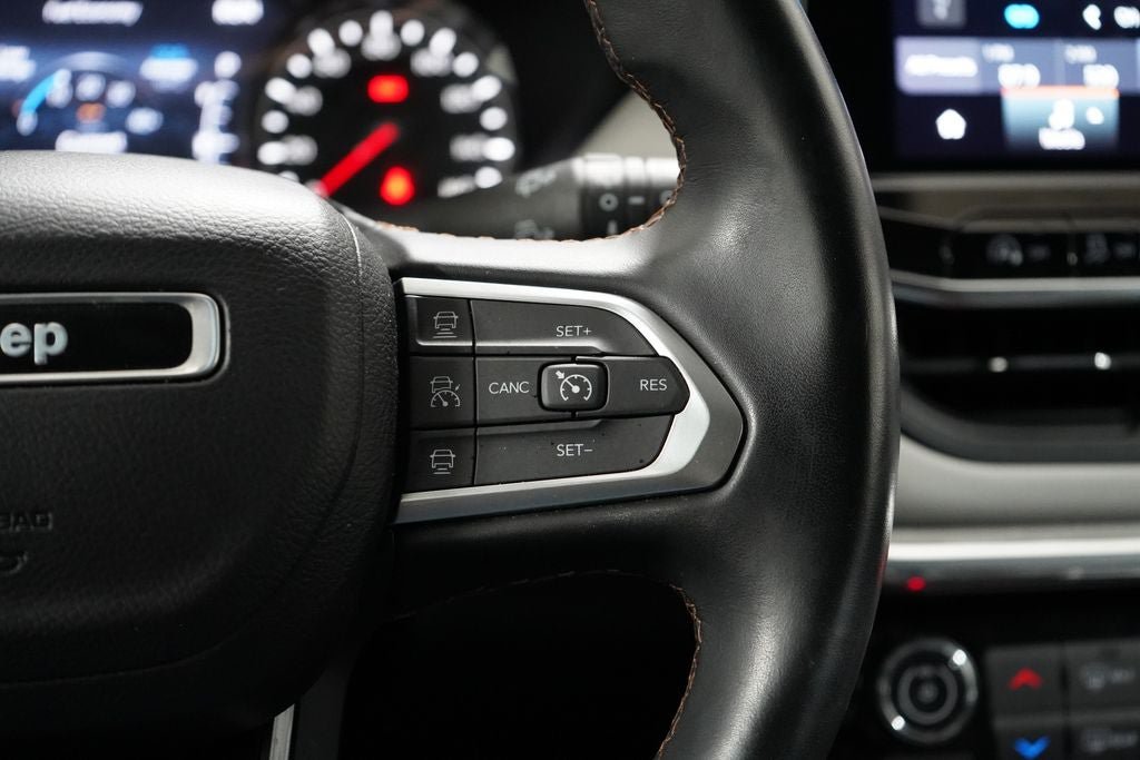 Used 2022 Jeep Compass Limited AWD/4WD image 16