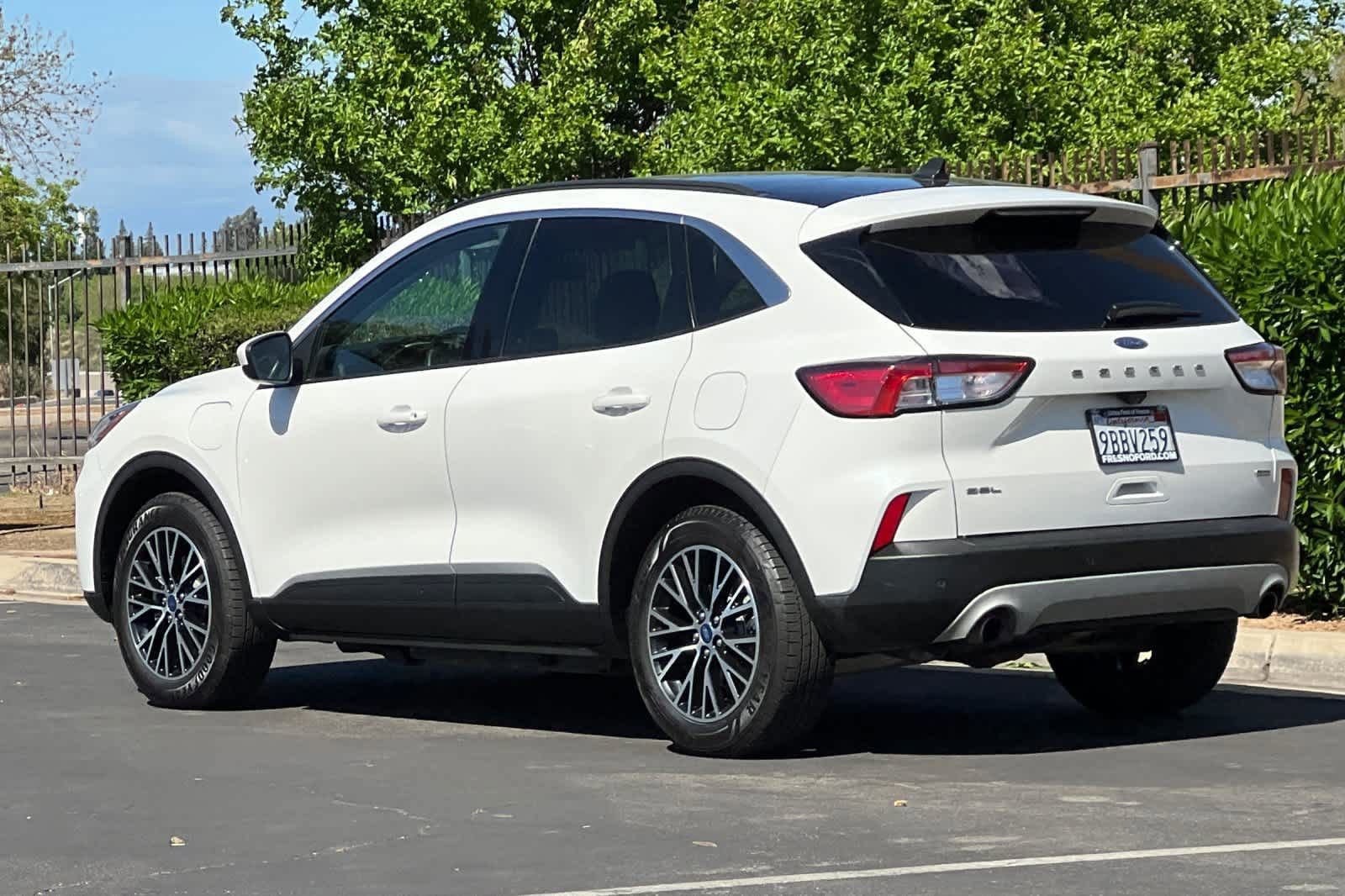 Certified 2022 Ford Escape SEL w/ Technology Package image 3