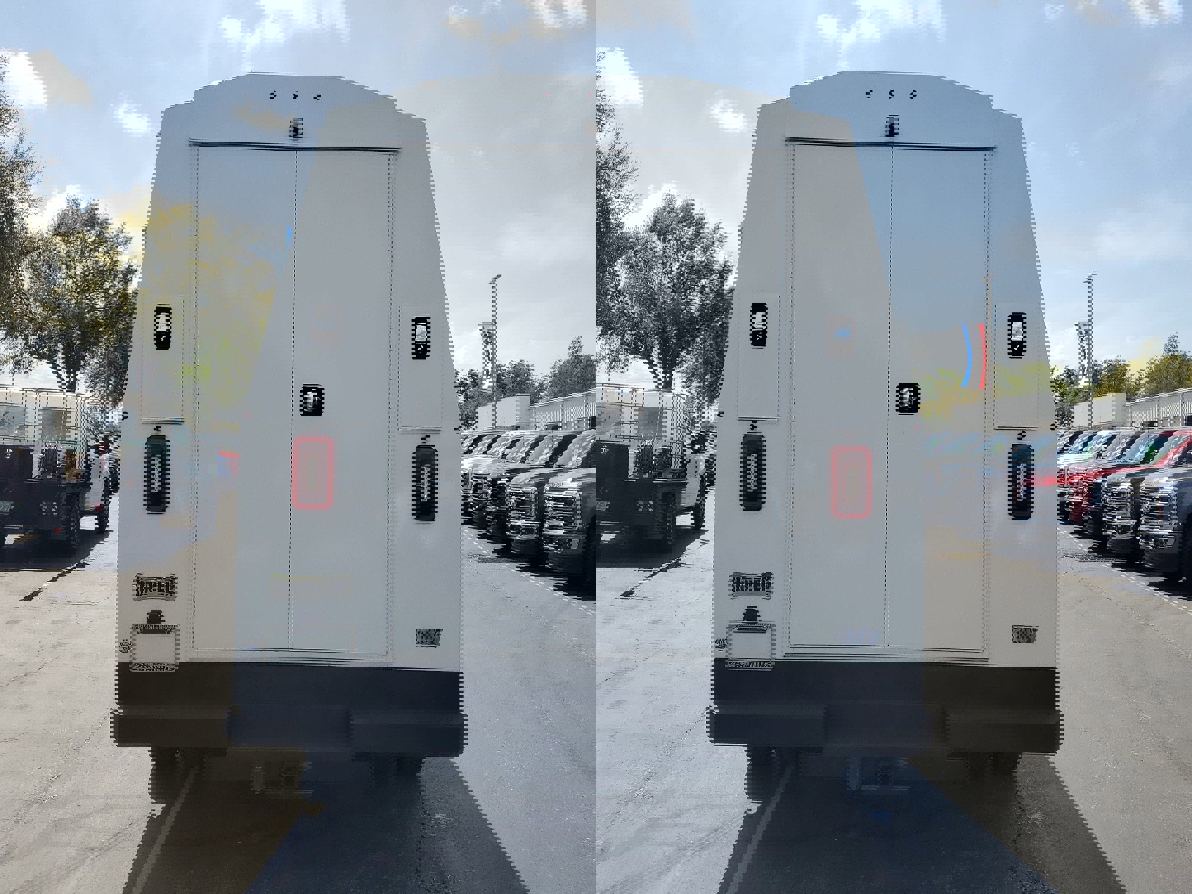 Certified 2024 Ford E-450 and Econoline 450 Super Duty w/ Driver's Safety Package image 2