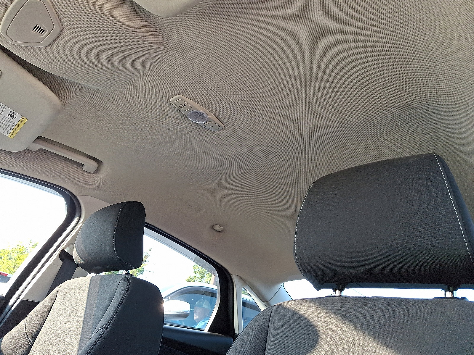 Certified 2018 Ford Focus SE w/ SE Appearance Package image 21