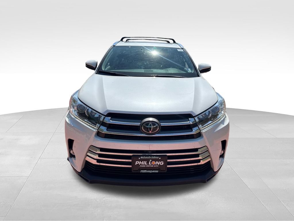 Used 2019 Toyota Highlander Limited Platinum AWD/4WD image 2