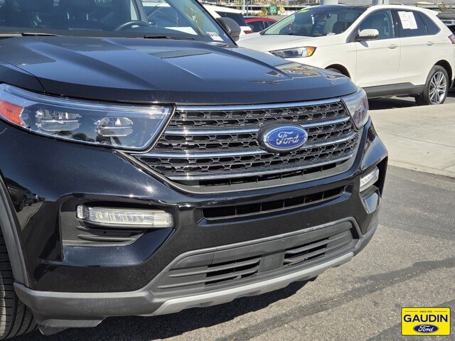 Certified 2022 Ford Explorer XLT w/ Equipment Group 202A AWD/4WD image 2