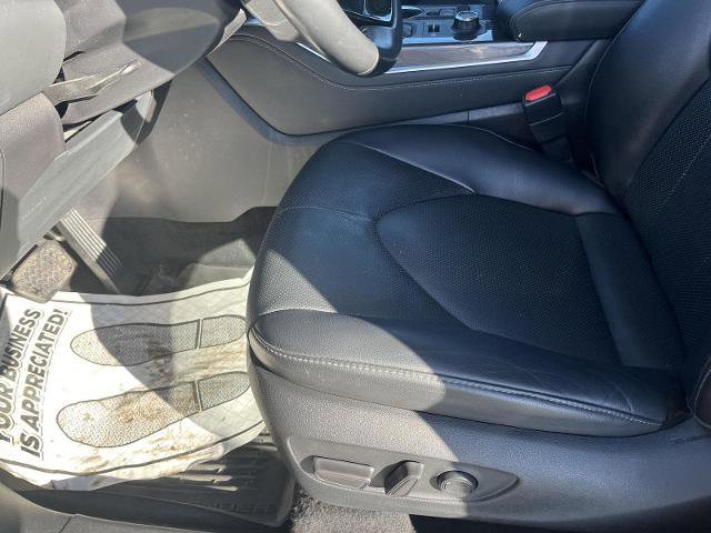 Used 2022 Toyota Highlander Limited image 12