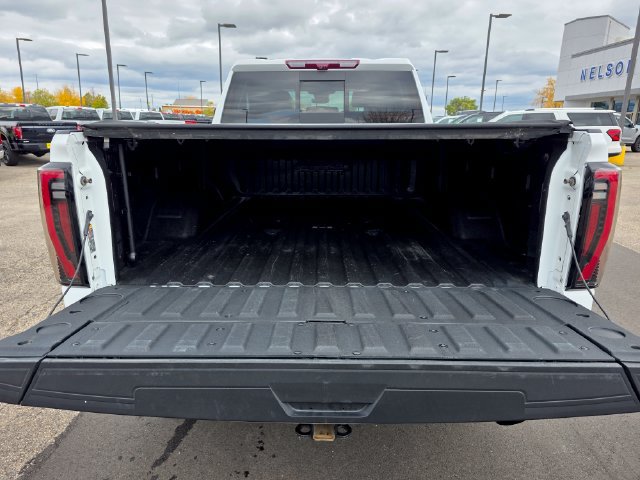 Used 2024 GMC Sierra 2500 AT4 w/ AT4 Premium Plus Package AWD/4WD image 14