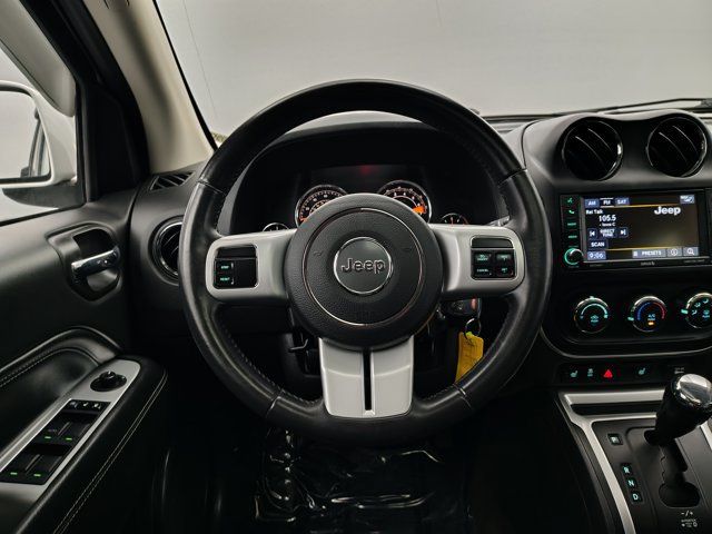 Used 2017 Jeep Compass High Altitude AWD/4WD image 33