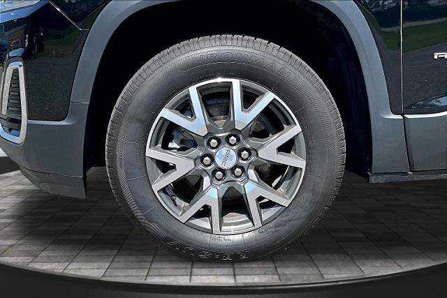Used 2023 GMC Acadia SLE w/ LPO, Floor Liner Package FWD image 9