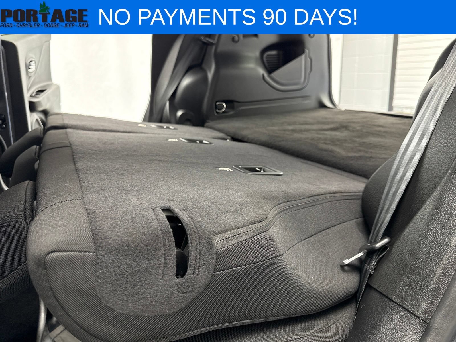Used 2023 Jeep Renegade Latitude AWD/4WD image 37