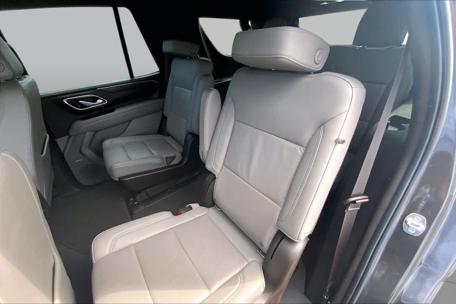 Used 2021 Chevrolet Tahoe LT w/ LT Signature Package RWD image 21