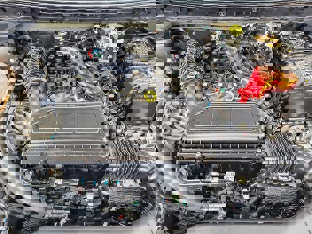 Certified 2025 Ford Escape ST-Line image 30