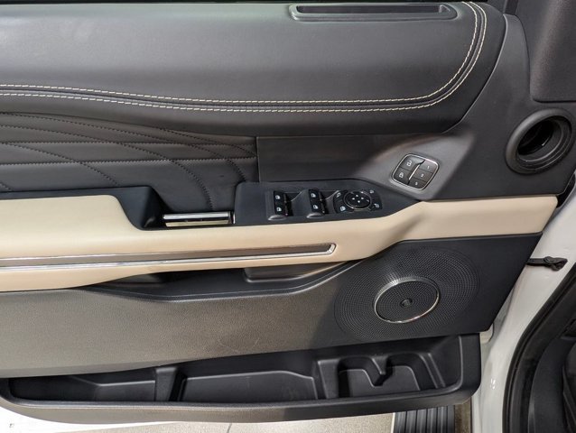 Certified 2024 Ford Expedition Platinum AWD/4WD image 15