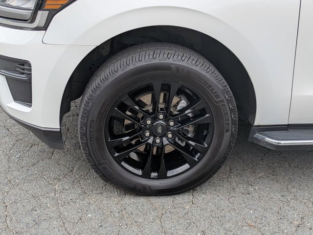 Certified 2022 Ford Expedition Max XLT image 11