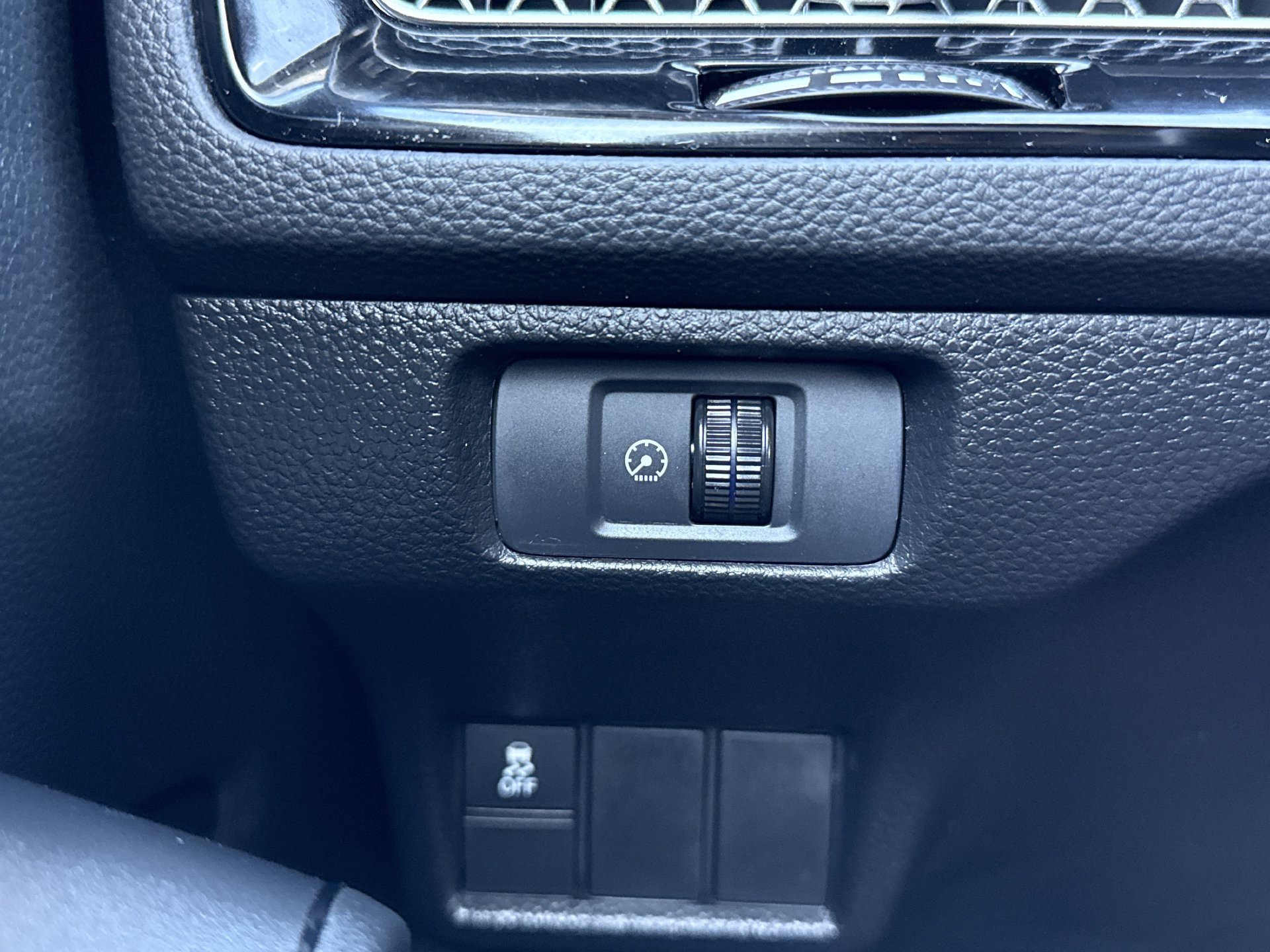 Used 2025 Honda Civic Sport image 16