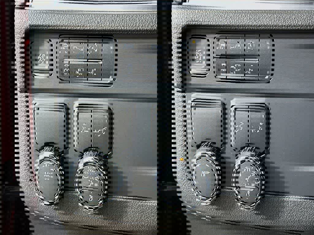 Used 2025 Chevrolet Tahoe LT w/ Comfort Package image 27