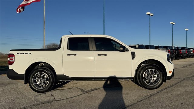 Certified 2025 Ford Maverick XLT image 3