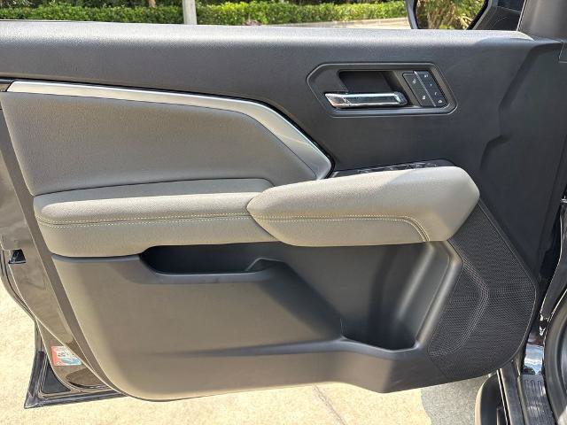 Used 2024 Chevrolet Colorado ZR2 w/ ZR2 Convenience Package III AWD/4WD image 16