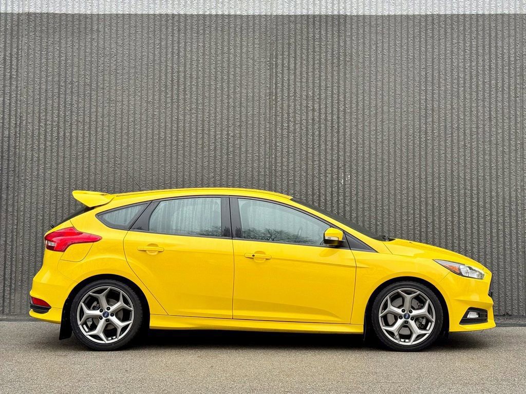 Certified 2018 Ford Focus ST image 2