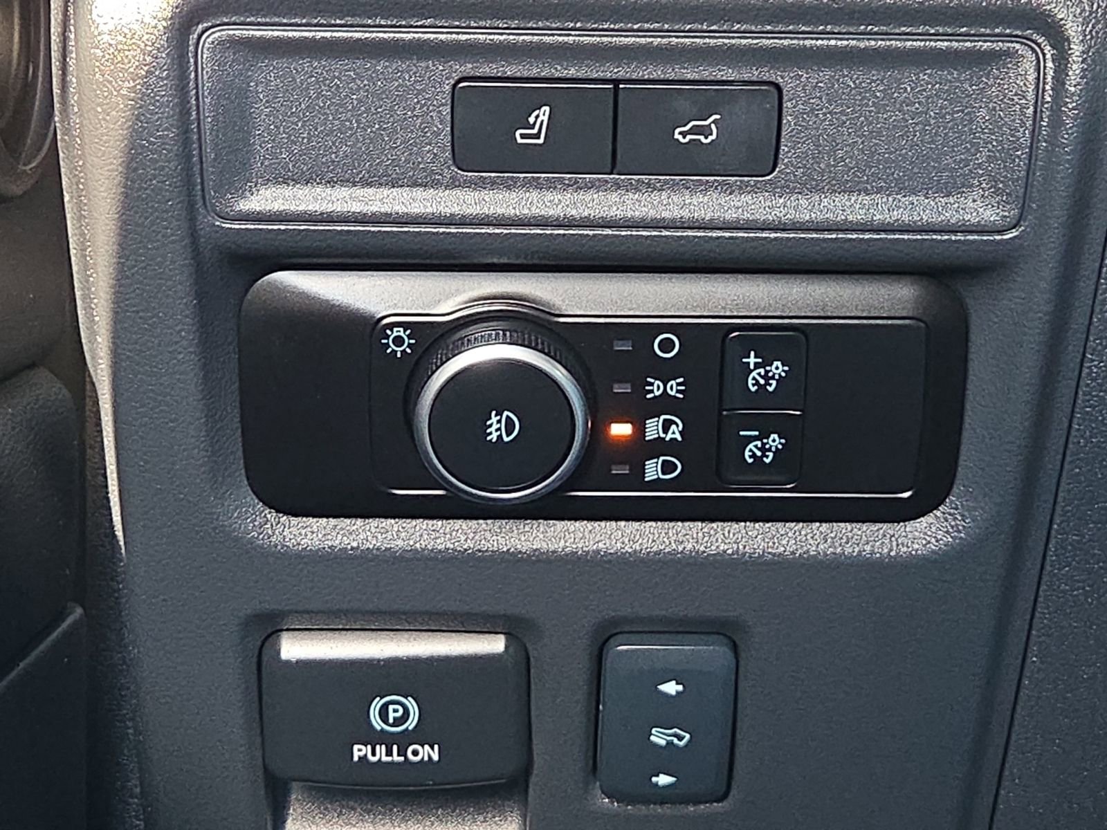 Certified 2024 Ford Expedition Limited image 21