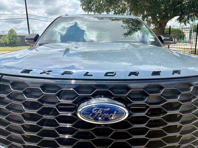 Certified 2025 Ford Explorer ST-Line w/ Premium Package RWD image 9