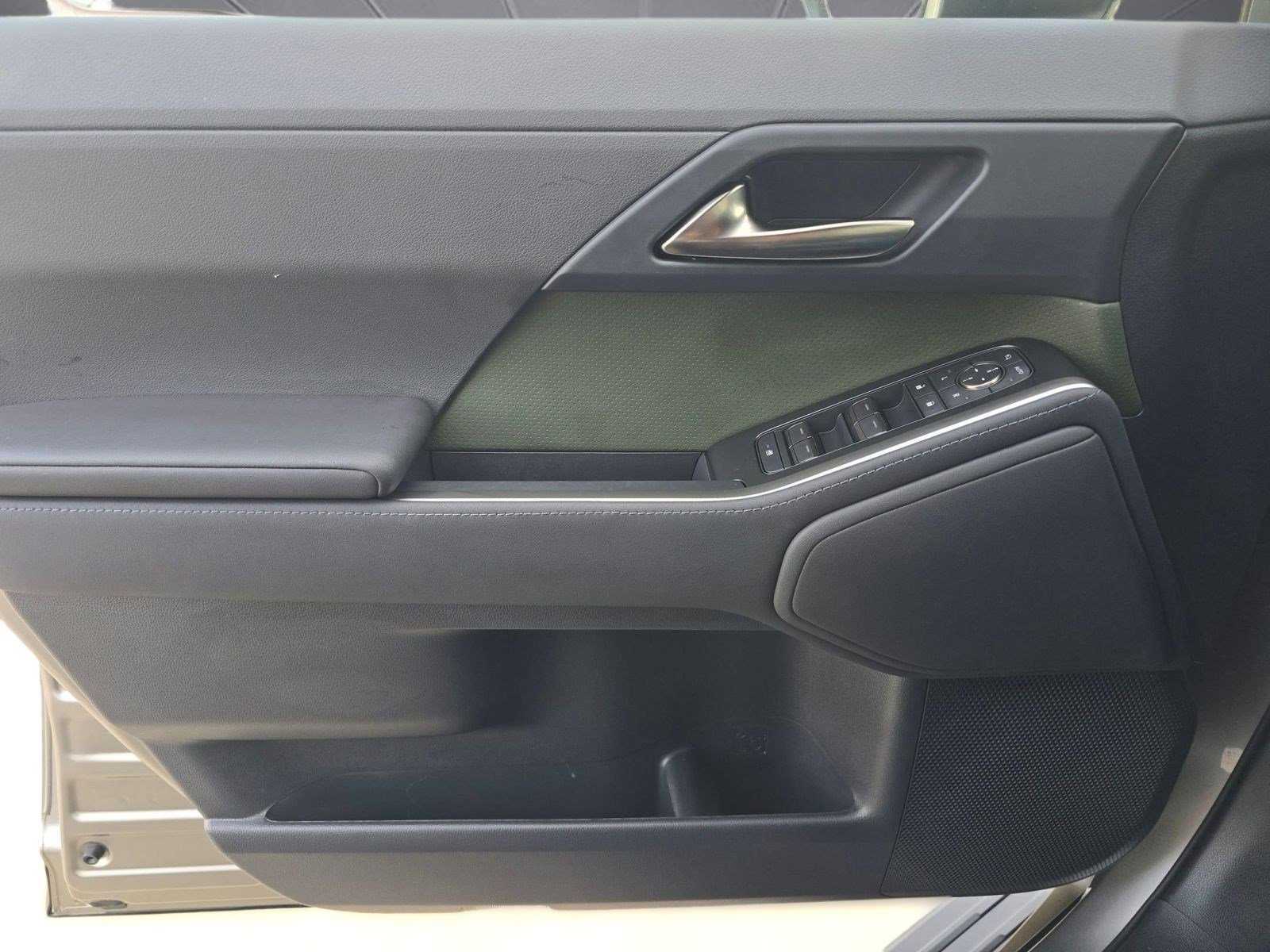 Used 2025 Lexus GX 550 image 11