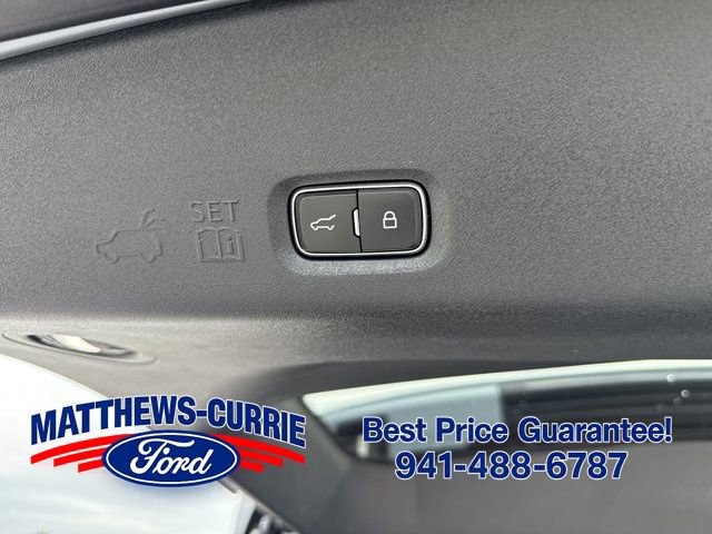 Certified 2025 Ford Expedition Active AWD/4WD image 15